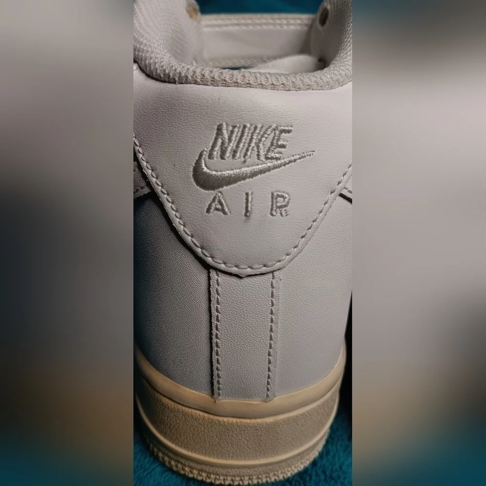 NIKE AIR FORCE 1   314195-113 Sneakers  Size 7 Y Classic 2015 White Out